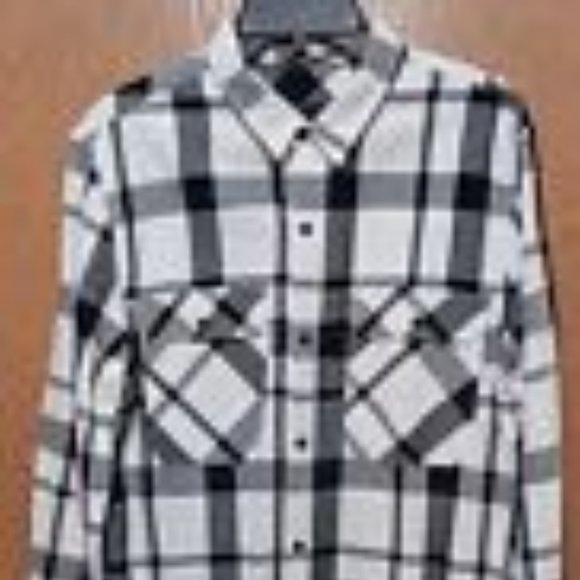 Forever 21 (Plaid)-(Black/White)-(Pre-owned)-(New Condition)-(Size L)-$25.00 - Picture 3 of 4